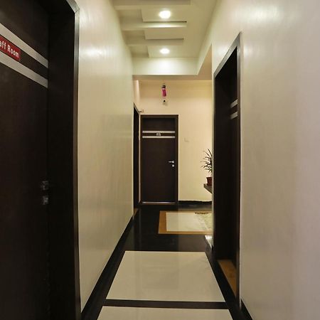 Everest Inn Hotel Pune Eksteriør bilde