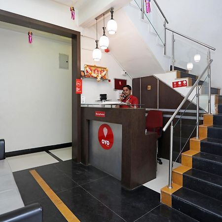 Everest Inn Hotel Pune Eksteriør bilde