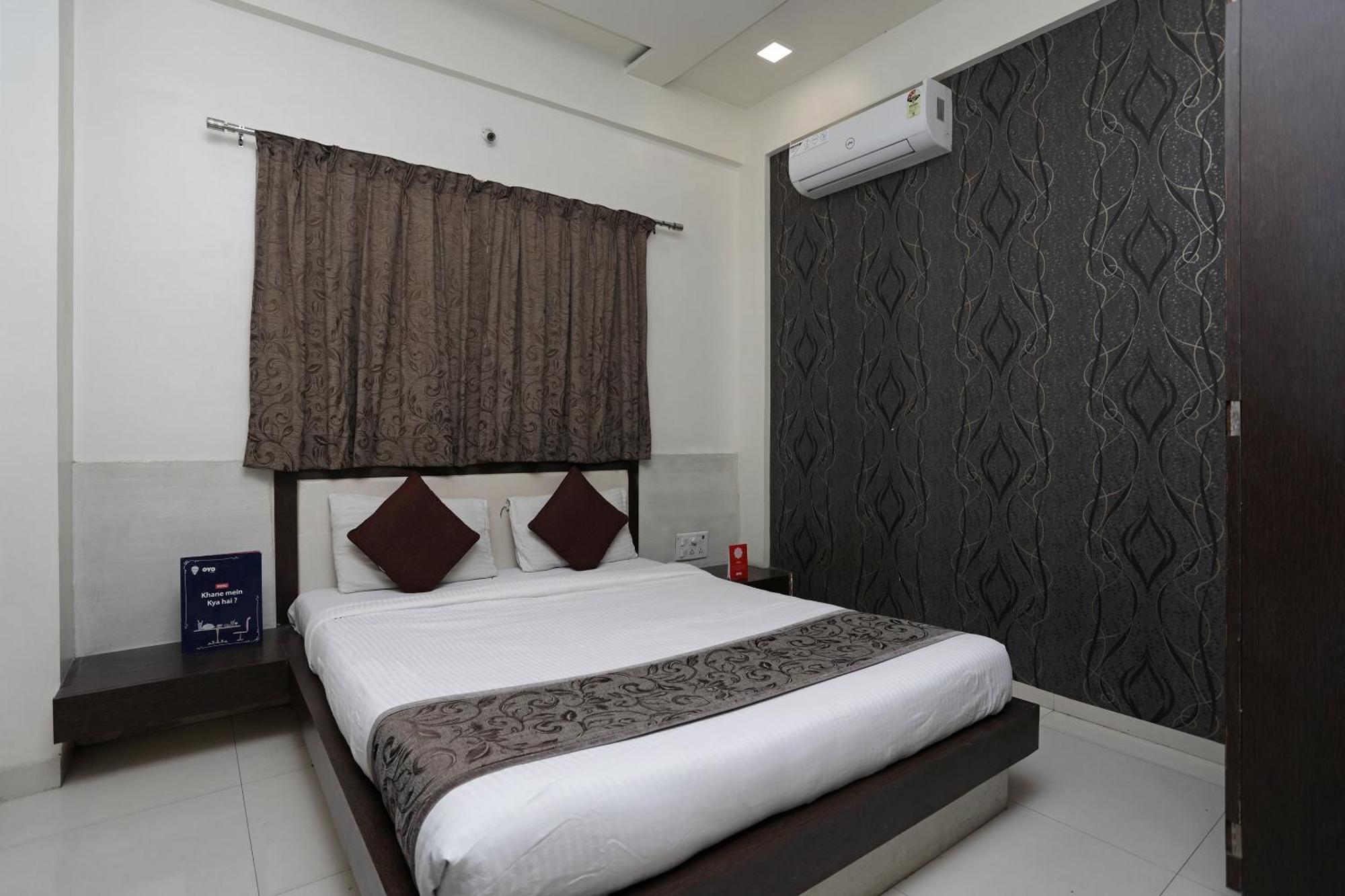 Everest Inn Hotel Pune Eksteriør bilde